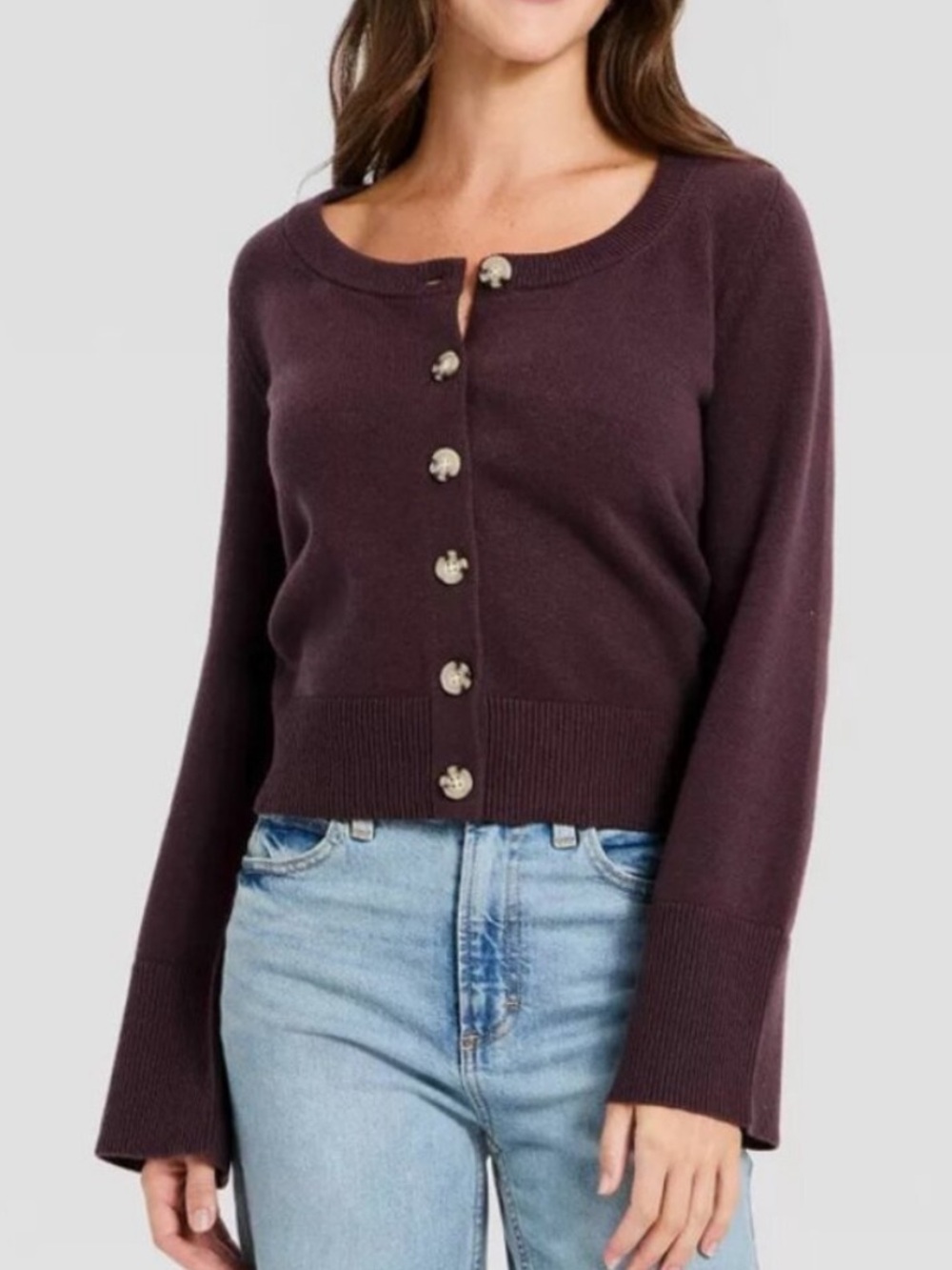 Button-Down Scoop
Neck Cardigan Sweater Plum Purple -NWT
Universal Thread - Picture 1 of 3